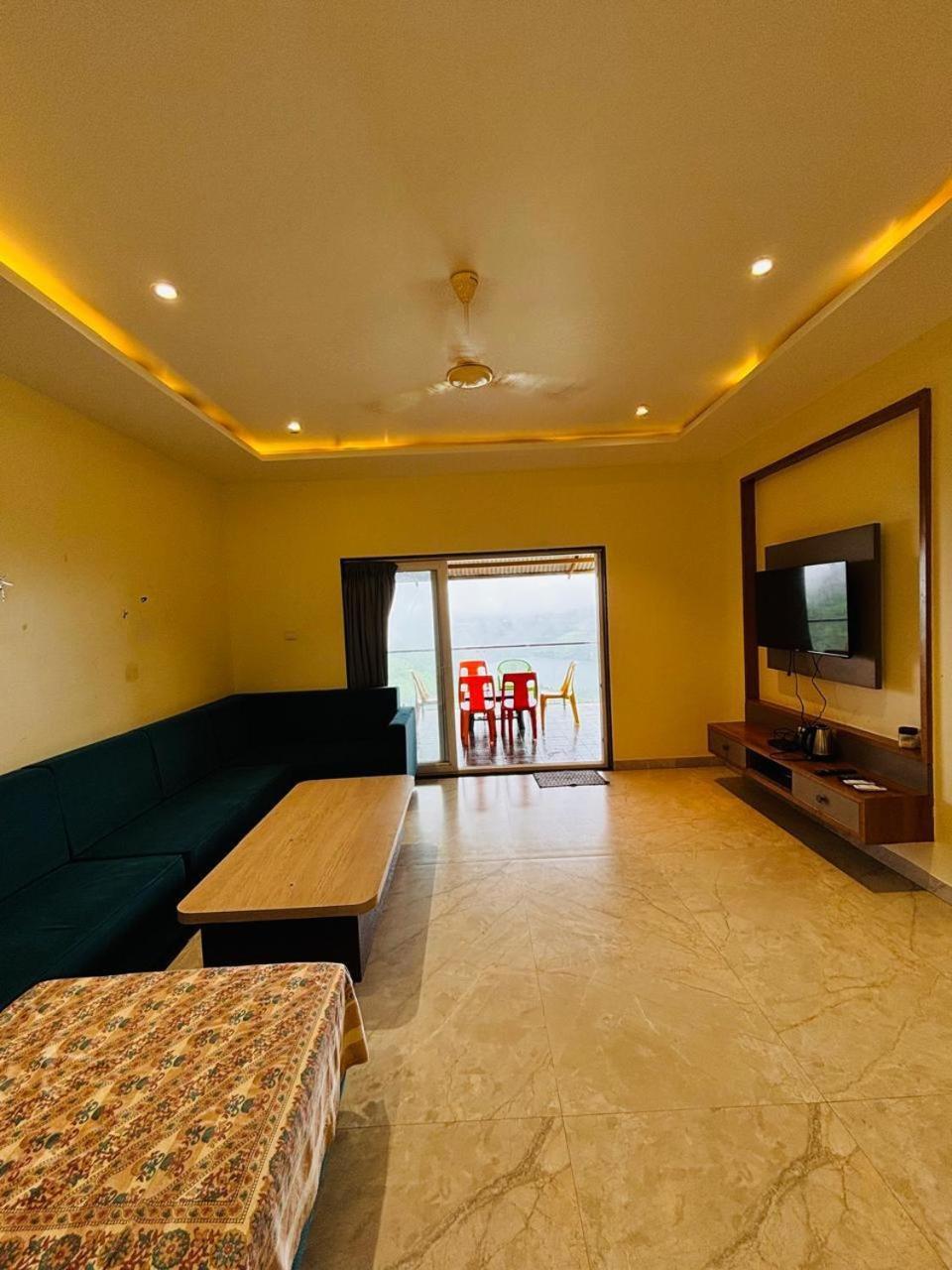 Paramount 3 Ac Bedrooms Hall Garden With Lake View Panchgani Eksteriør billede