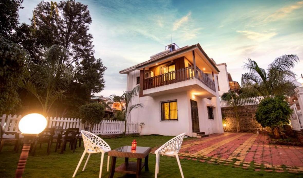 Paramount 3 Ac Bedrooms Hall Garden With Lake View Panchgani Eksteriør billede
