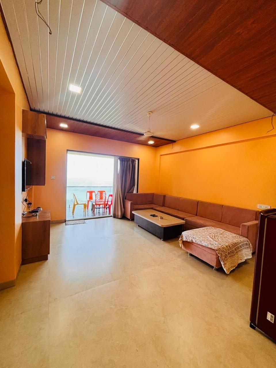 Paramount 3 Ac Bedrooms Hall Garden With Lake View Panchgani Eksteriør billede