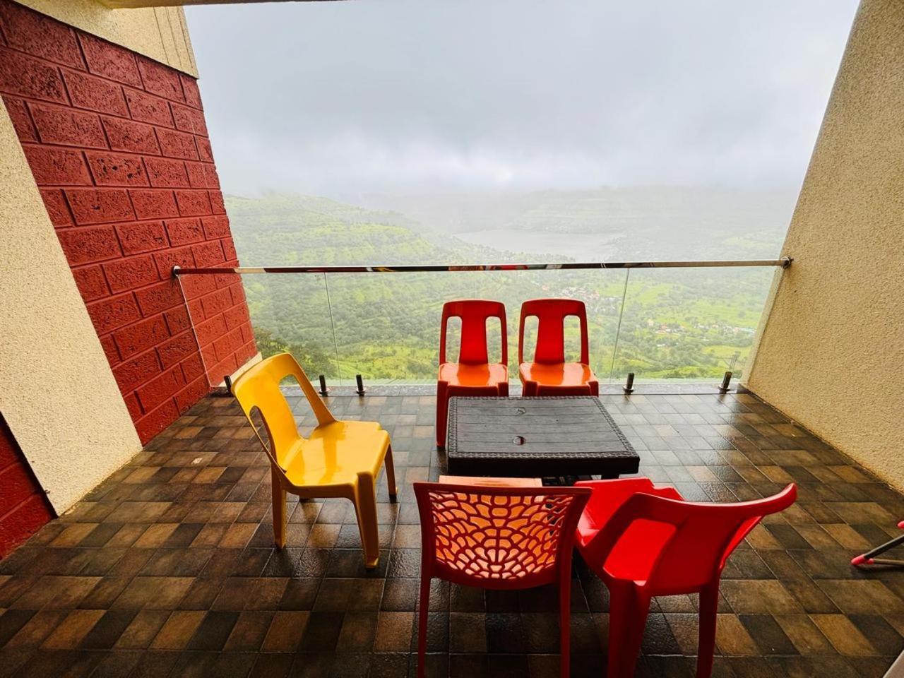 Paramount 3 Ac Bedrooms Hall Garden With Lake View Panchgani Eksteriør billede