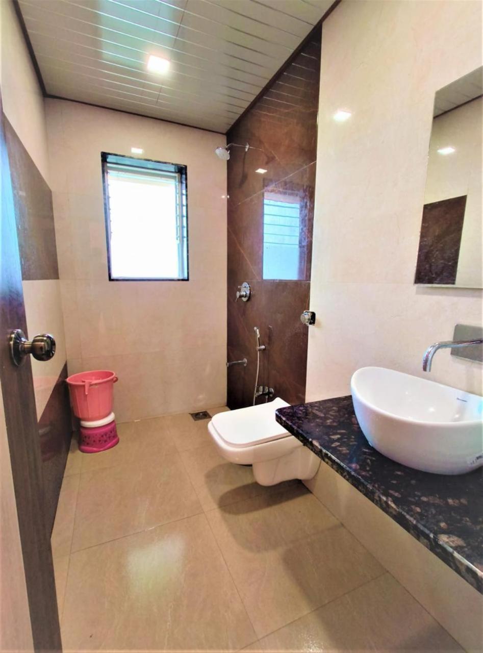 Paramount 3 Ac Bedrooms Hall Garden With Lake View Panchgani Eksteriør billede